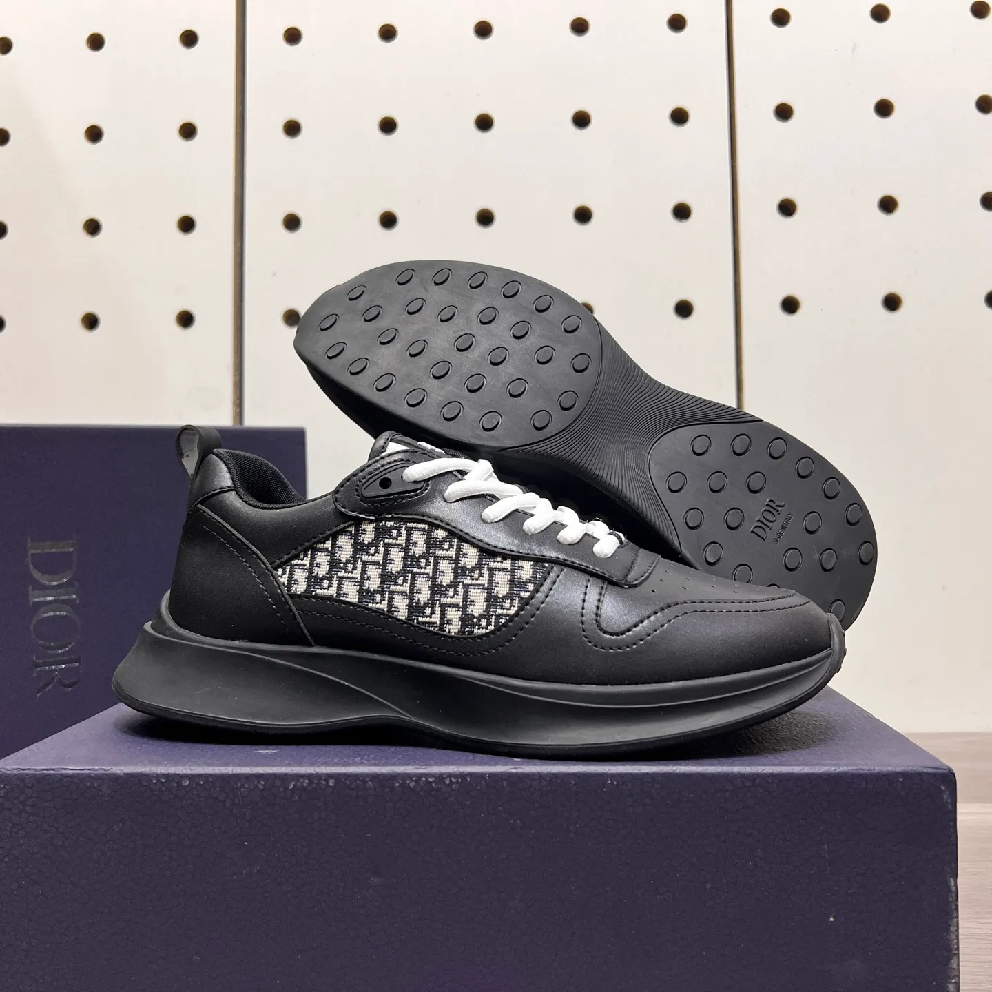 Men's Men's Shoes 💰: 400💰《Dior》The latest and most popular casual shoes, top brand [seduce] luxury~purchase, top~quality. [Strong] The upper is made of imported breathable cowhide with material ➕ breathable sheepskin feet (•) and fine workmanship. Original stylish and stylish soft rubber wear-resistant foreskin outsole, light and comfortable on the foot, size: 38-44, (customized 45, 46), five colors available